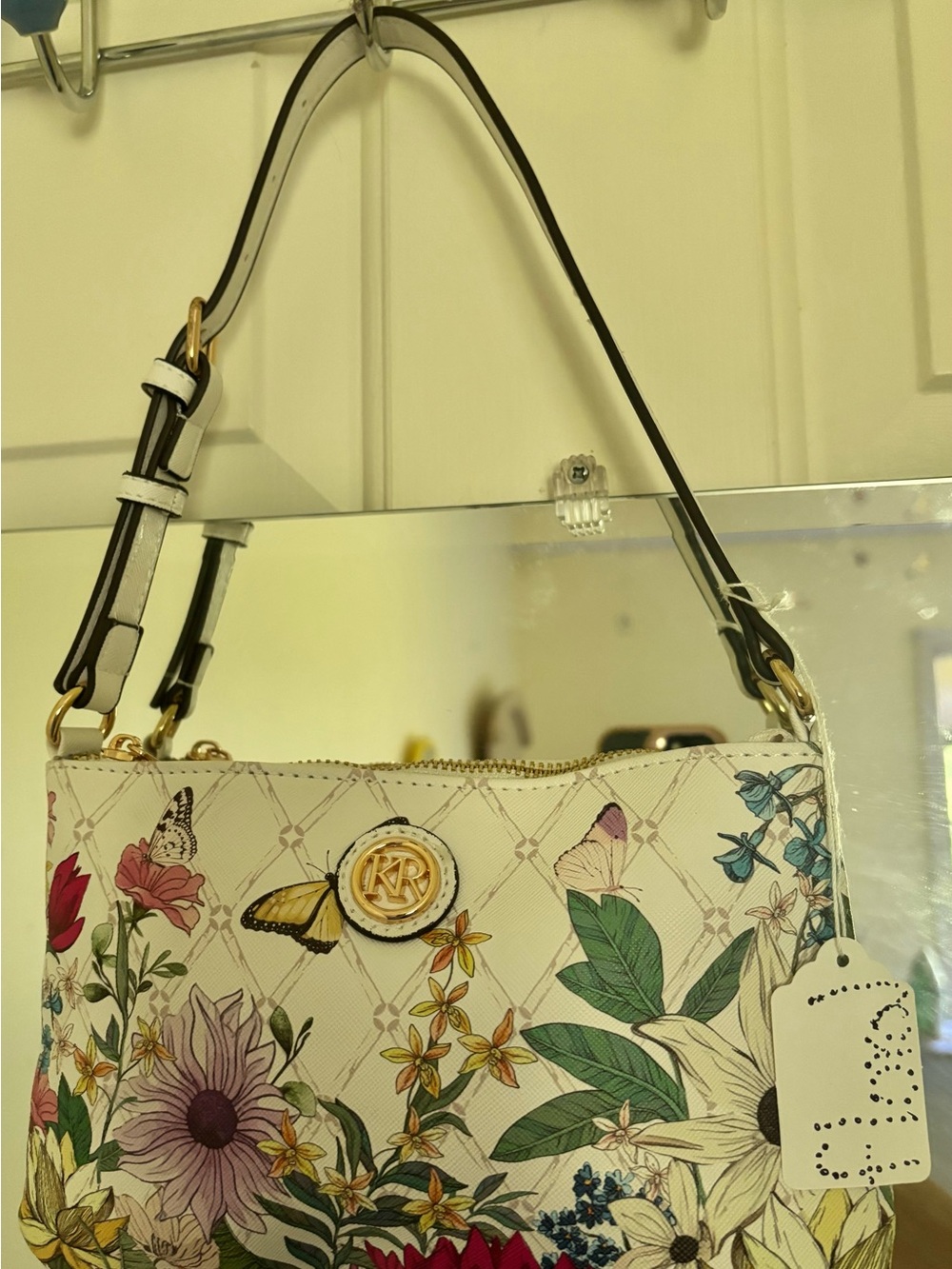 Kim Rogers floral leather zip bag! 9.5 by 6.5 inches